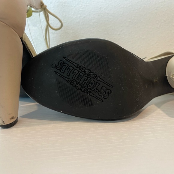 Seychelles Vintage Retro Tie Heels - Picture 6 of 10